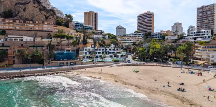 Ποιό Ισπανικό θέρετρο προσελκύει αγοραστές ακινήτων απ' όλο τον κόσμο